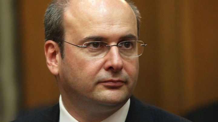 Χατζηδάκης: Η κυβέρνηση σπεύδει να οικειοποιηθεί όλα τα έργα