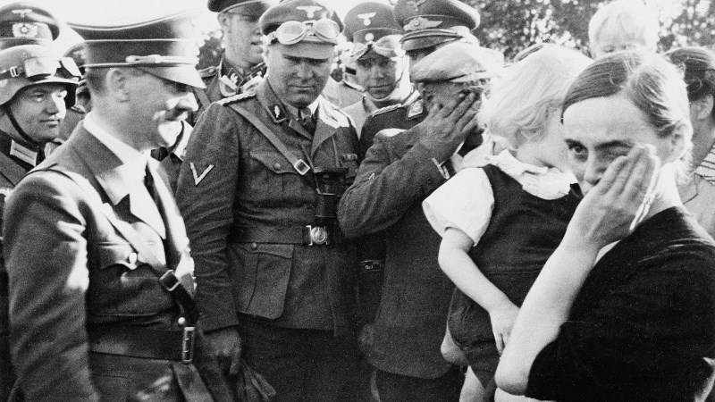 Η Πολωνία ζητά 1 τρισ. δολάρια από τη Γερμανία ως αποζημίωση για τον Β’ Παγκόσμιο Πόλεμο