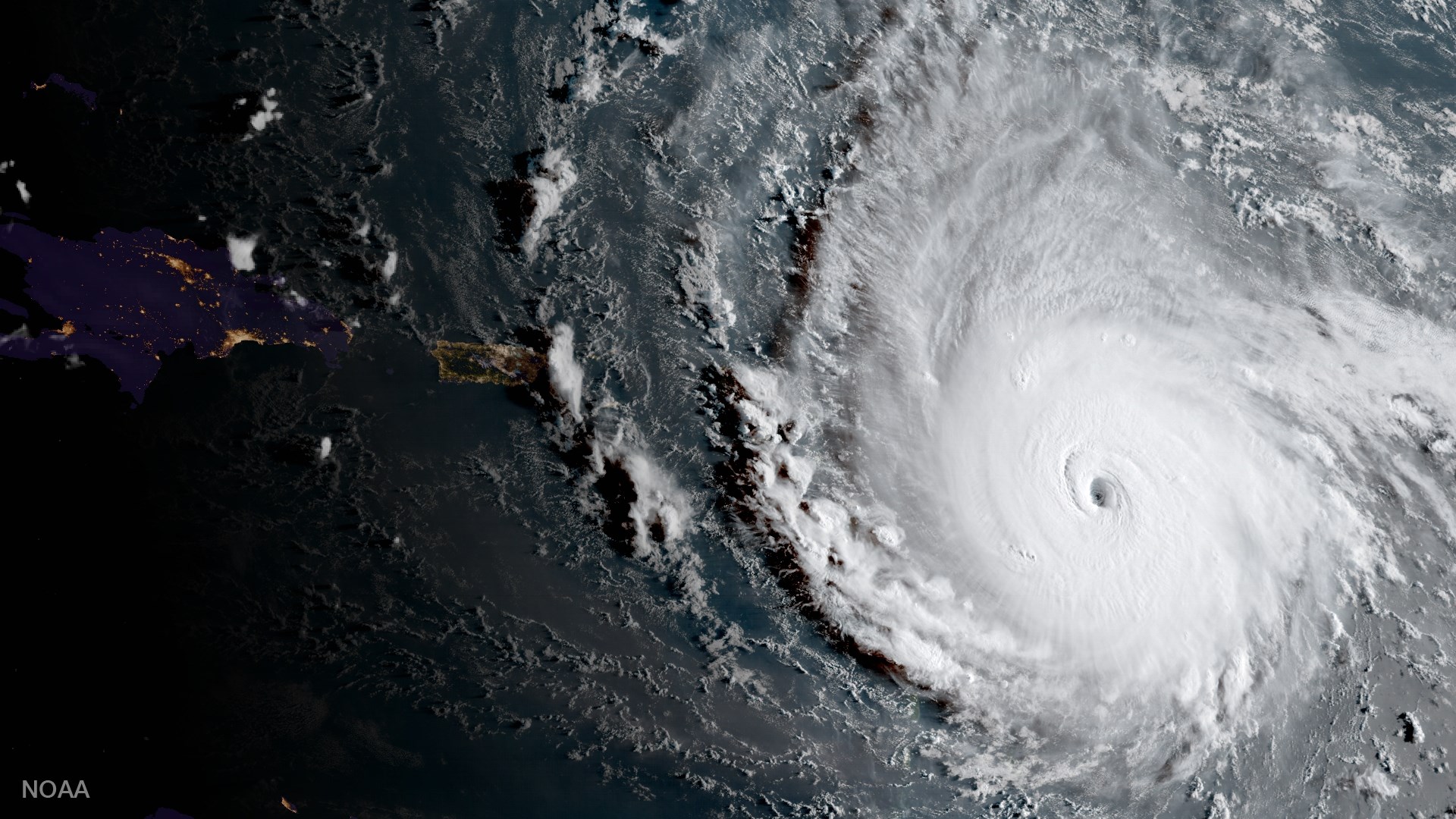 Κυκλώνας Ίρμα: Σε κατάσταση ύψιστου συναγερμού γαλλικές κτήσεις στην Καραϊβική