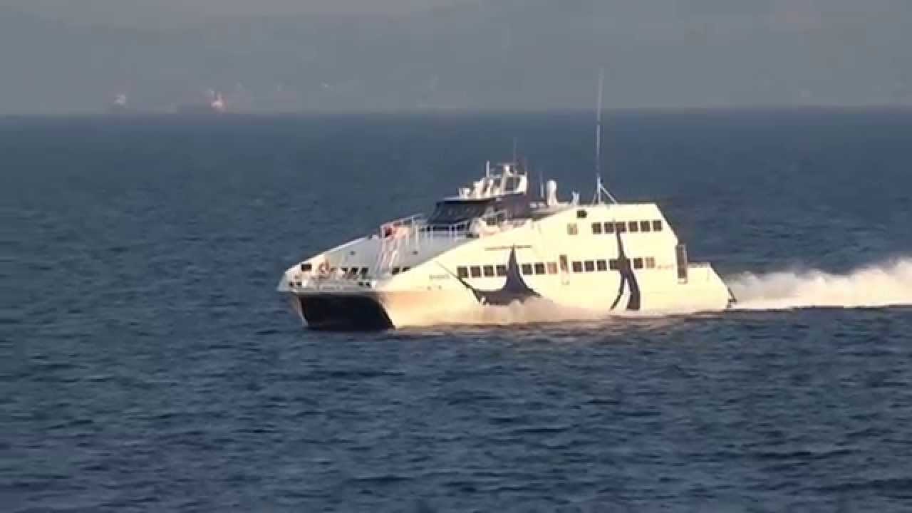Πρόσκρουση πλοίου στο λιμάνι της Σίφνου – Δύο ελαφρά τραυματίες