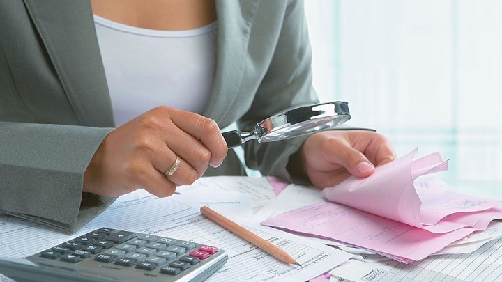 “Βροχή” τα λουκέτα σε Πάρο, Σαντορίνη και Μύκονο από την ΑΑΔΕ