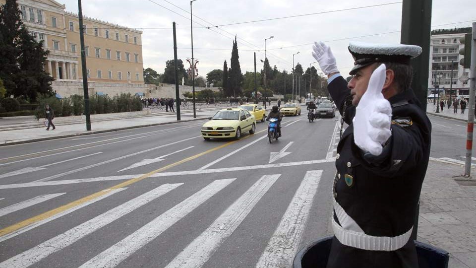 Κυκλοφοριακές ρυθμίσεις στο κέντρο της Αθήνας για την επίσκεψη Μακρόν