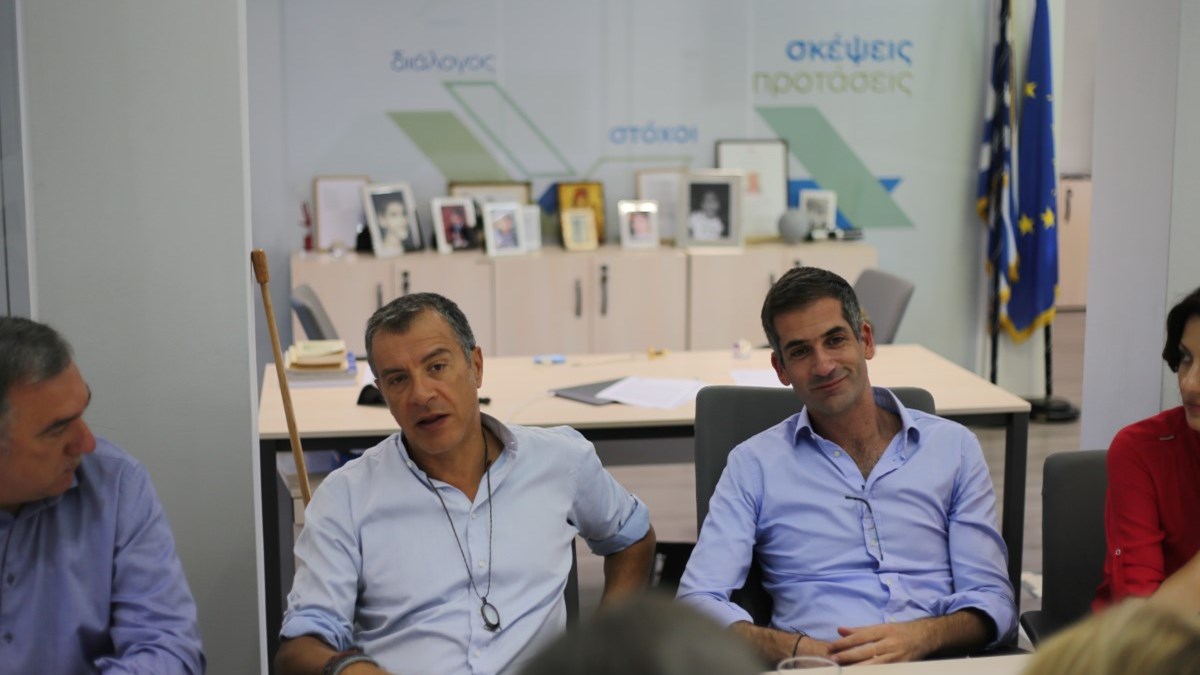 Περιοδεία του Θεοδωράκη στη Στερεά Ελλάδα – Τι συζήτησαν με τον Μπακογιάννη – ΦΩΤΟ