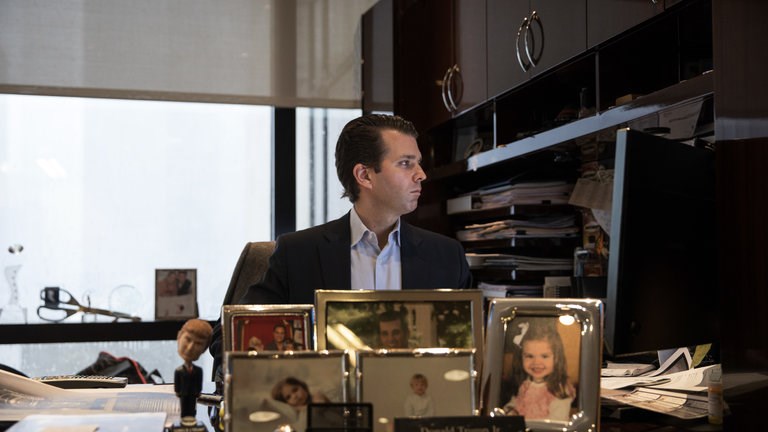 Καταθέτει σε επιτροπή της Γερουσίας ο Τραμπ τζούνιορ για τις σχέσεις με τη Ρωσία