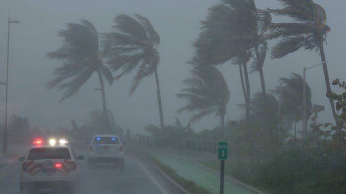 Κυκλώνας Ίρμα: Έξι νεκροί και πρωτοφανείς καταστροφές στο νησί του Αγίου Μαρτίνου