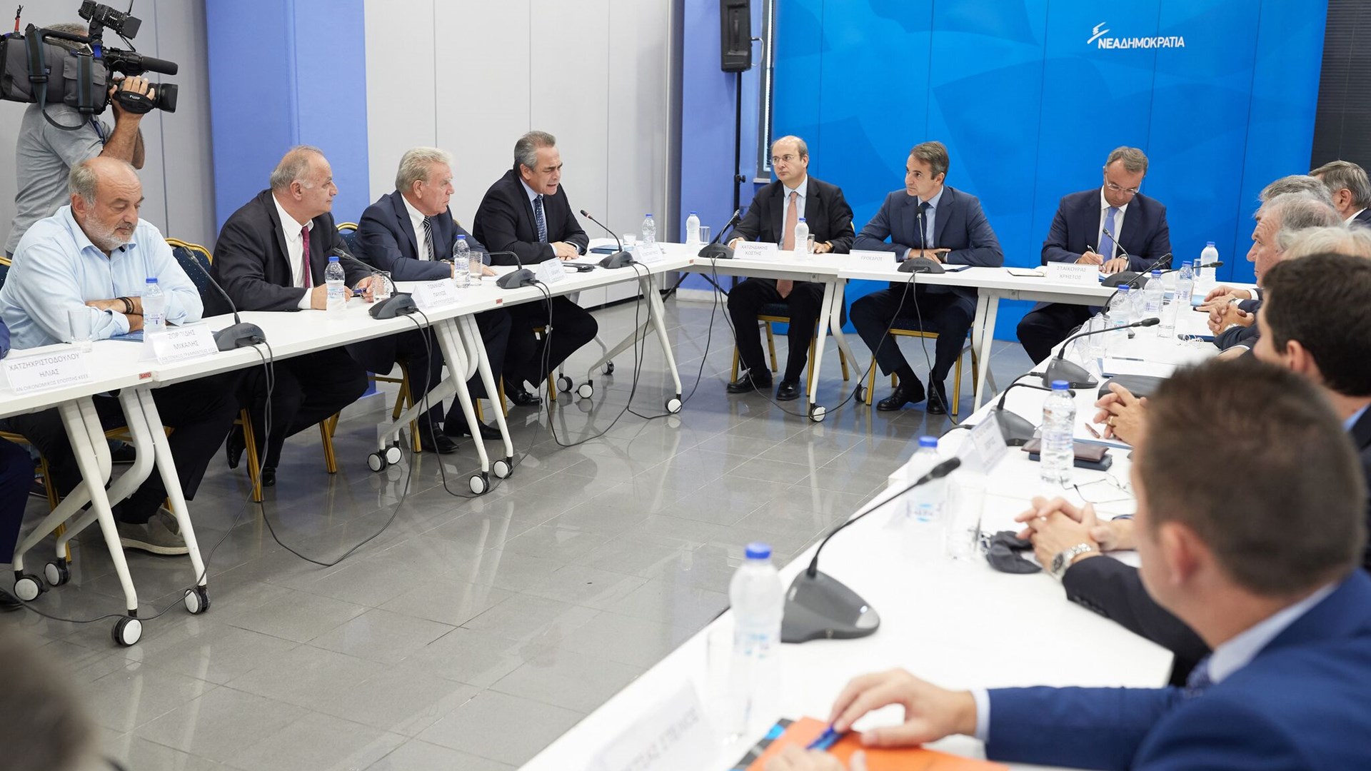 Δέσμευση του Μητσοτάκη για μείωση της φορολογίας στα κέρδη των επιχειρήσεων στο 20%