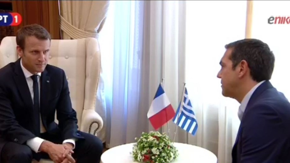 Ο διάλογος Τσίπρα – Μακρόν μπροστά στις κάμερες – ΒΙΝΤΕΟ