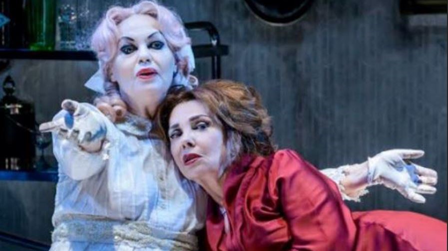 Η πρώτη πόζα Πατεράκη – Λιβανού από το «Τι απέγινε η Μπέιμπι Τζέιν»