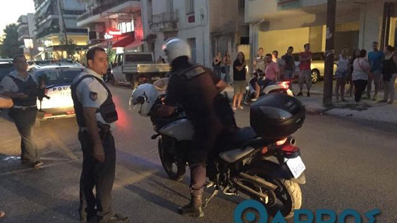 Άνδρας μαχαίρωσε δύο αστυνομικούς στην Καλαμάτα