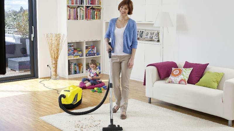 Τα 5 πράγματα που απαγορεύεται να αγγίξει η ηλεκτρική σκούπα σας