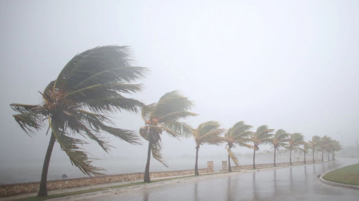 Έφτασε στην Κούβα ο κυκλώνας Ίρμα