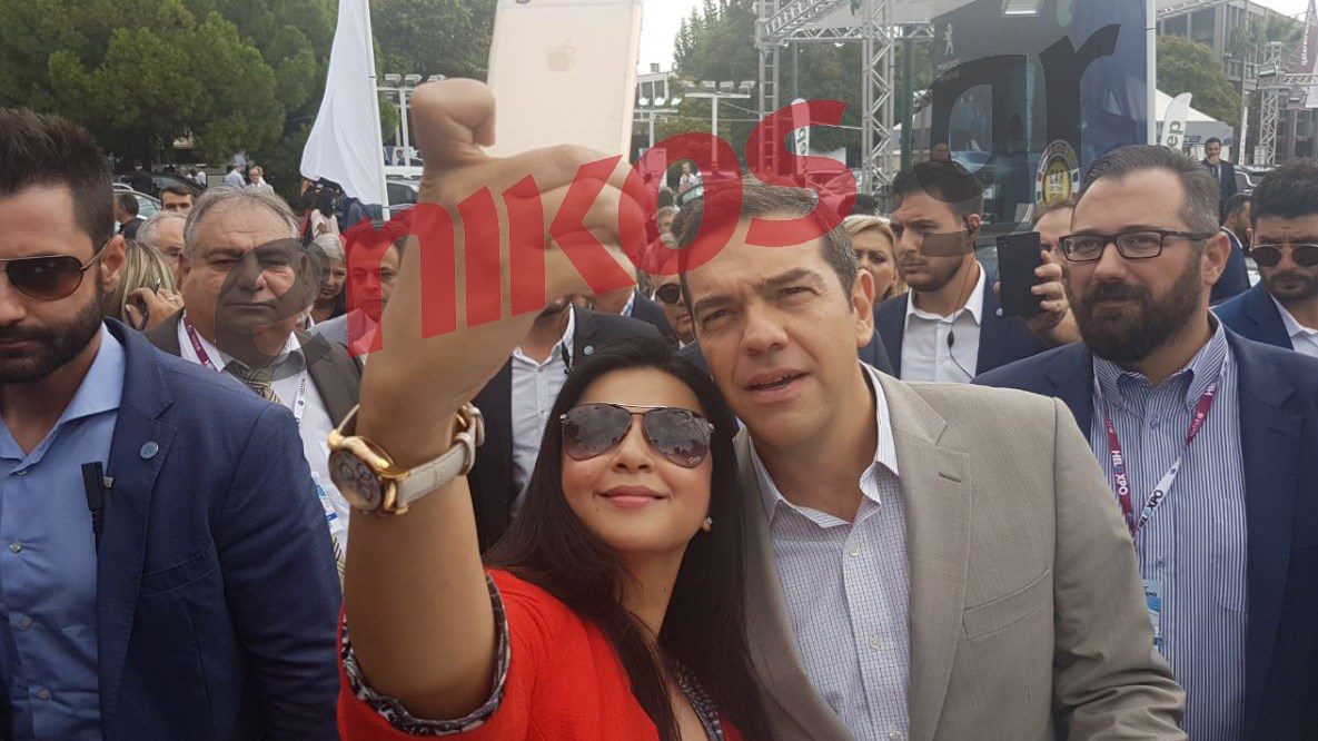 Η selfie του Αλέξη Τσίπρα στη ΔΕΘ – ΦΩΤΟ