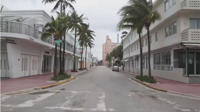 Στην κατηγορία 4 ο κυκλώνας Ίρμα που πλησιάζει τη Φλόριντα – Έρημη πόλη το Μαϊάμι – ΒΙΝΤΕΟ