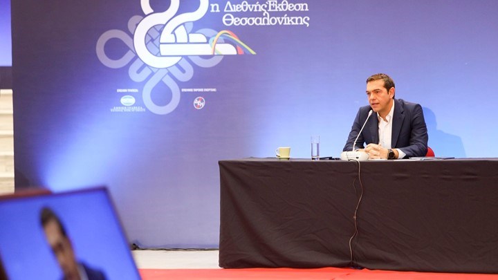 Τσίπρας: Έξοδο από το μνημόνιο στην επόμενη ΔΕΘ, κοινωνικό μέρισμα και το 2017, διόρθωση αδικιών από το 2019