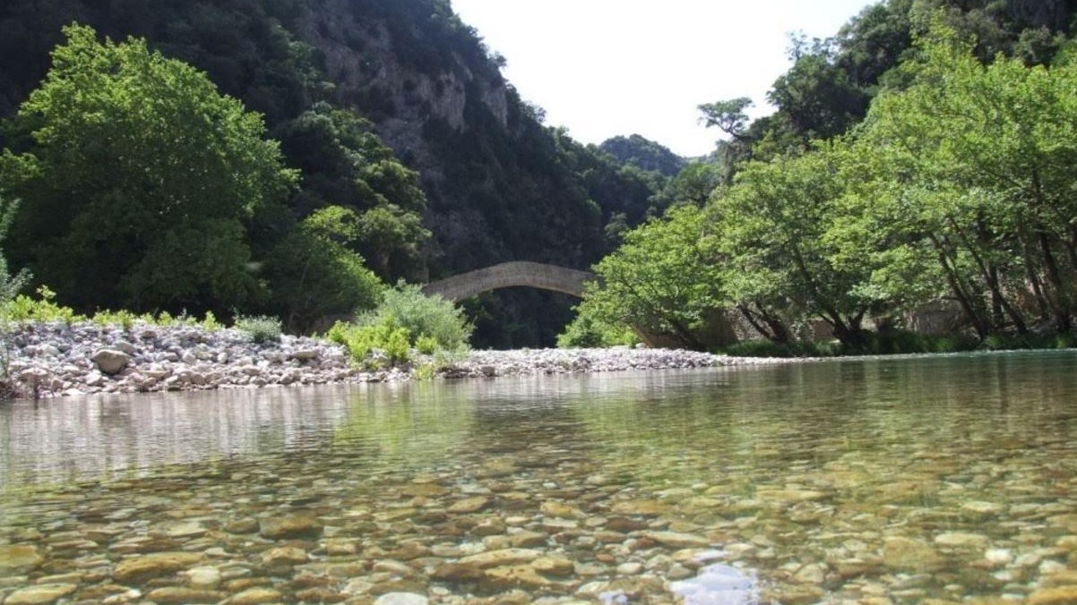 10 φαράγγια στην Ελλάδα που πρέπει να διασχίσετε