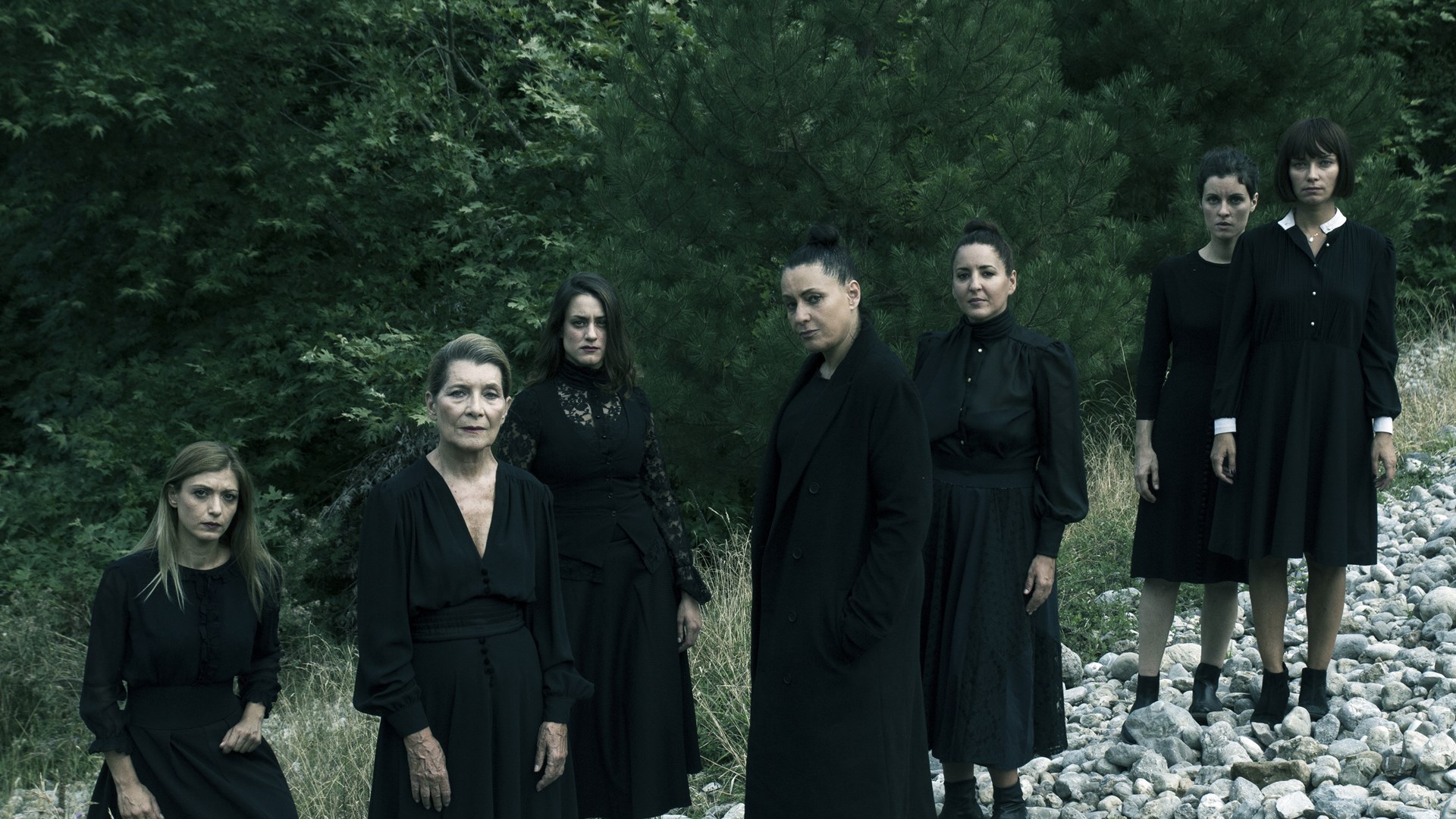 Οι πρώτες φωτογραφίες από το «Η αγάπη άργησε μια μέρα»