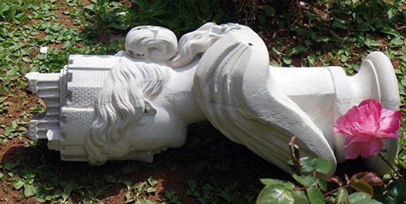 Βαριά τιμωρία για όσους προχωρούν σε βανδαλισμούς μνημείων