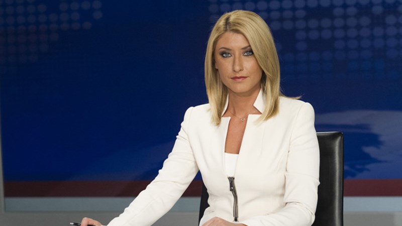 Η Σία Κοσιώνη με ολόσωμο μαγιό στην παραλία – ΒΙΝΤΕΟ