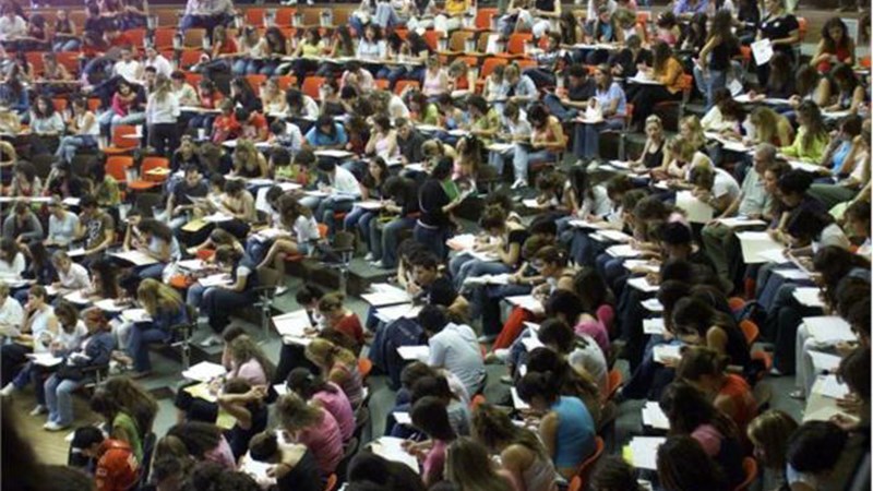 Τι λέει ο πρόεδρος του τμήματος για τους φοιτητές που αντέγραψαν την ίδια εργασία