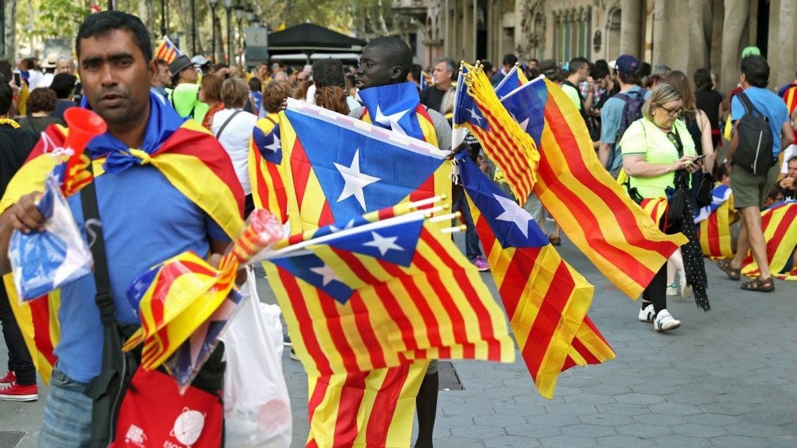 Η εισαγγελία της Καταλονίας ζητά από την αστυνομία να εμποδίσει τη διεξαγωγή του δημοψηφίσματος