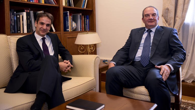 Συνάντηση Μητσοτάκη – Καραμανλή
