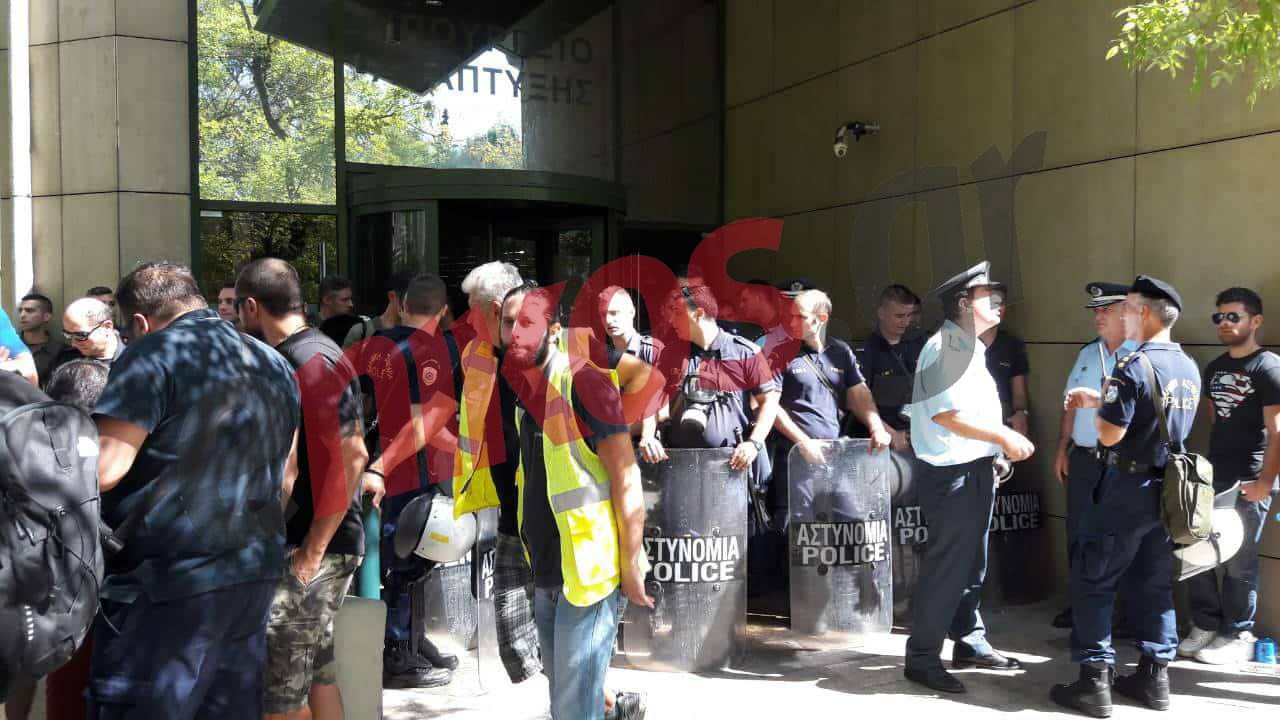 “Θα συνεχίσουμε τον αγώνα μας γιατί δεν έχουμε δικαιωθεί πλήρως” λένε οι μεταλλωρύχοι – ΦΩΤΟ