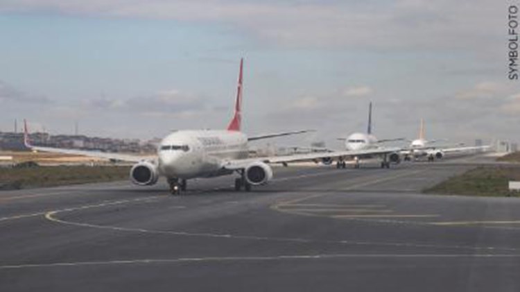 Συναγερμός στο αεροδρόμιο της Κολωνίας: Απειλή για βόμβα σε αεροσκάφος – ΤΩΡΑ