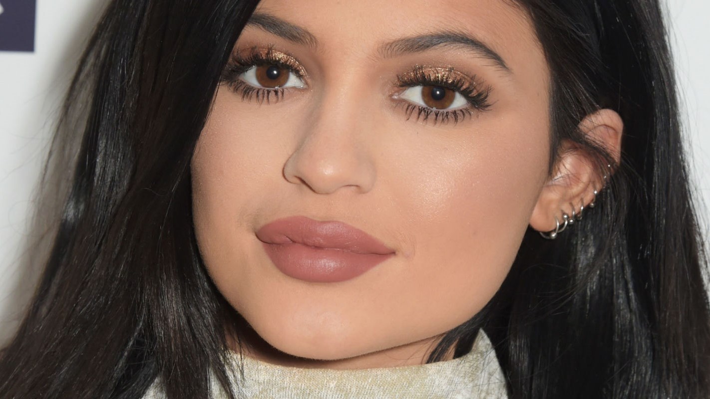 H Kylie Jenner αποκάλυψε γιατί έκανε τα χείλη της σαν… του ροφού – ΦΩΤΟ