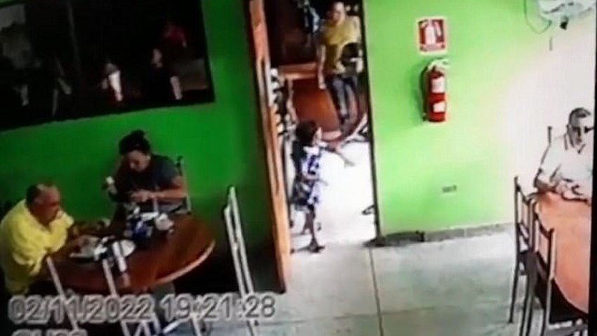 Βίντεο-σοκ από εν ψυχρώ δολοφονία μέσα σε καφετέρια