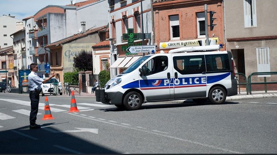 Συναγερμός στη Γαλλία – Άνδρας επιτέθηκε με σφυρί σε δύο γυναίκες – ΤΩΡΑ