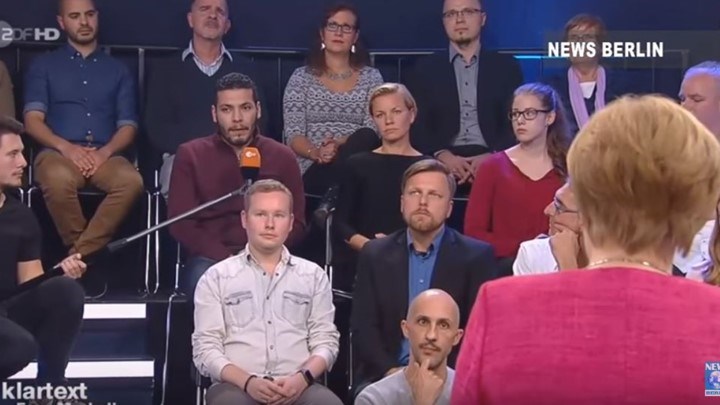 Σύρος πρόσφυγας σε Μέρκελ: Σας αγαπώ… – ΒΙΝΤΕΟ