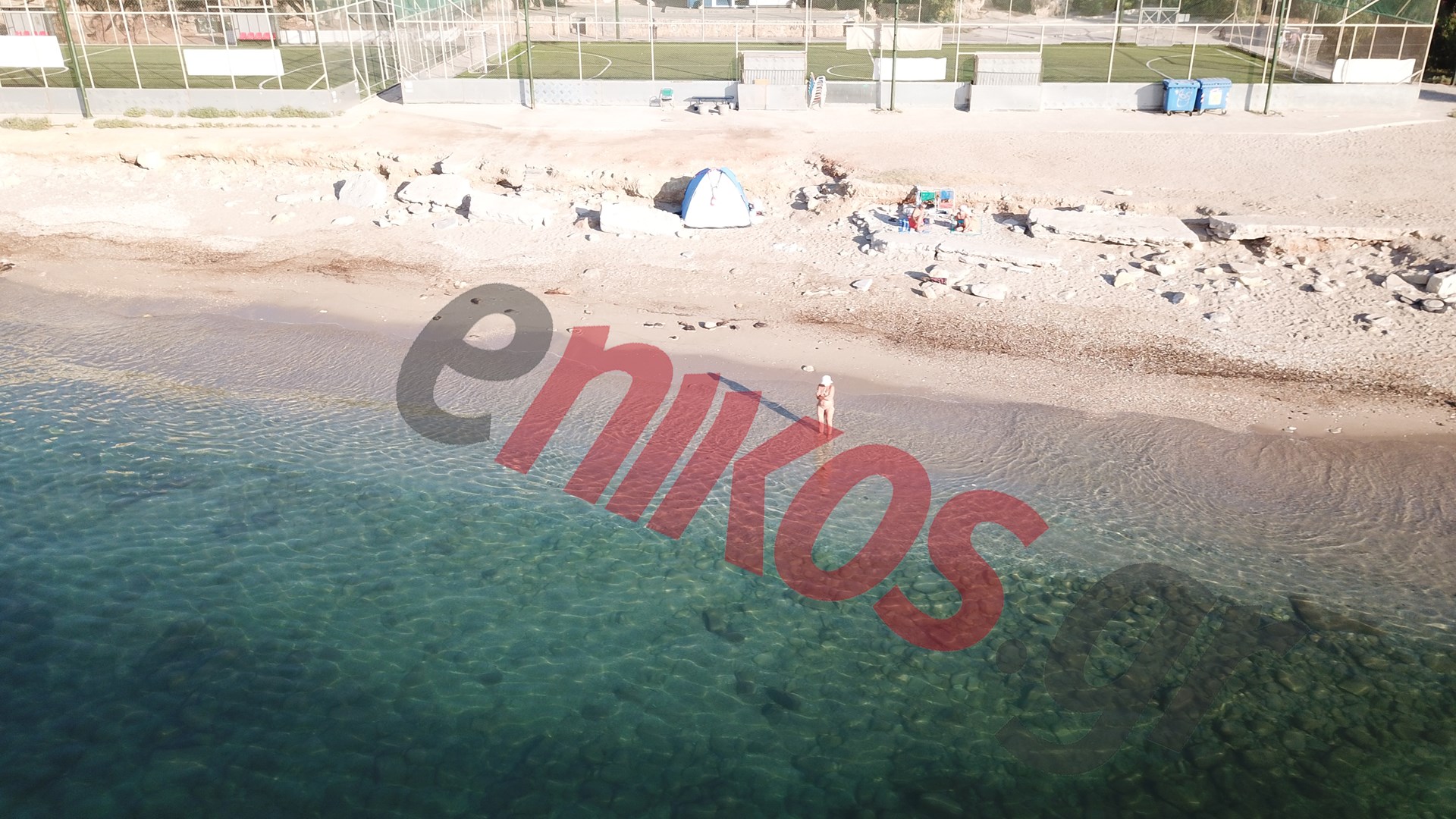 Για μπάνιο στα Βοτσαλάκια παρά το… απαγορευτικό – ΦΩΤΟ αναγνώστη από drone