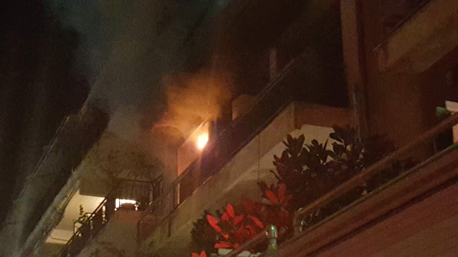 Δύο οι τραυματίες από την φωτιά σε διαμέρισμα στο κέντρο της Λάρισας – ΦΩΤΟ