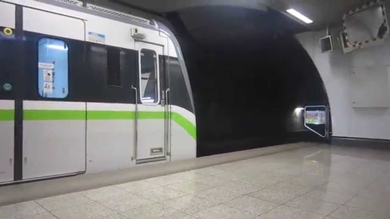 Επιχείρηση απεγκλωβισμού ατόμου από τις γραμμές του Μετρό στην Ομόνοια – ΤΩΡΑ