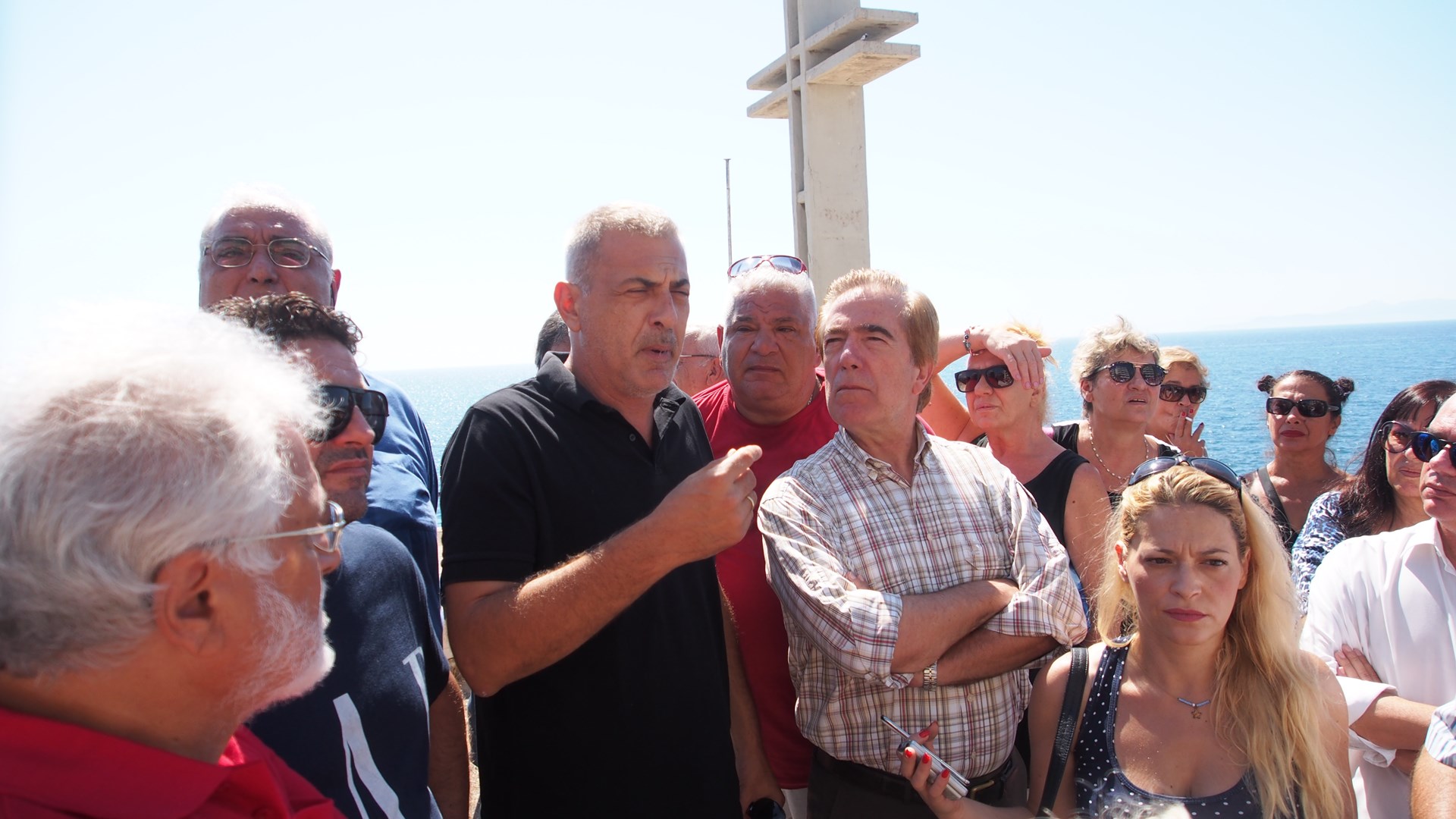 Συγκέντρωση διαμαρτυρίας για τη θαλάσσια ρύπανση στην Πειραϊκή – ΦΩΤΟ