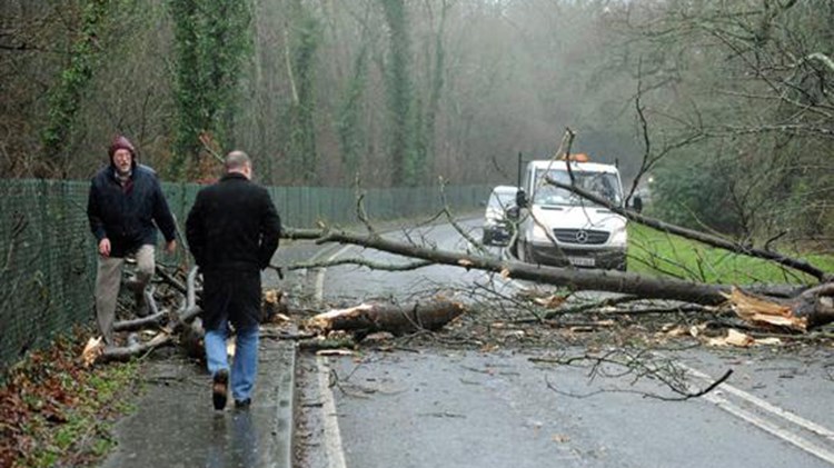 Θρήνος στη Ρουμανία: Οκτώ νεκροί από τη θεομηνία