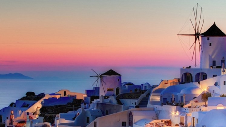 Ένα ελληνικό ηλιοβασίλεμα στις δέκα ταξιδιωτικές εμπειρίες ζωής