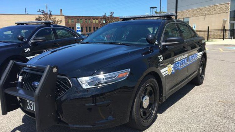 Μαχαίρωσε τον σύντροφο της όταν τον είδε να ασελγεί στην κόρης της