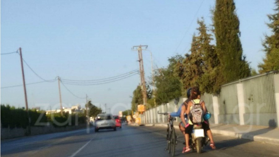 Σοκαριστική εικόνα στον δρόμο που έχασαν τη ζωή τους τα δύο παιδιά έξω από το πολυτεχνείο Κρήτης – ΦΩΤΟ