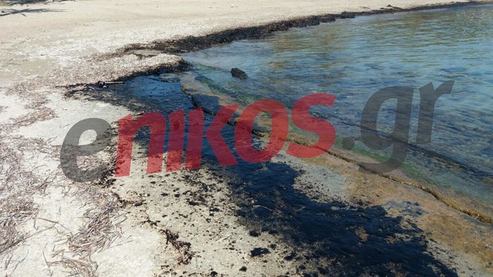 Εμπλοκή με τη διαδικασία απάντλησης πετρελαίου από το “Αγία Ζώνη ΙΙ” – ΒΙΝΤΕΟ