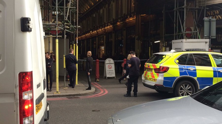 Εκκενώθηκε αγορά στο Λονδίνο λόγω ύποπτου δέματος