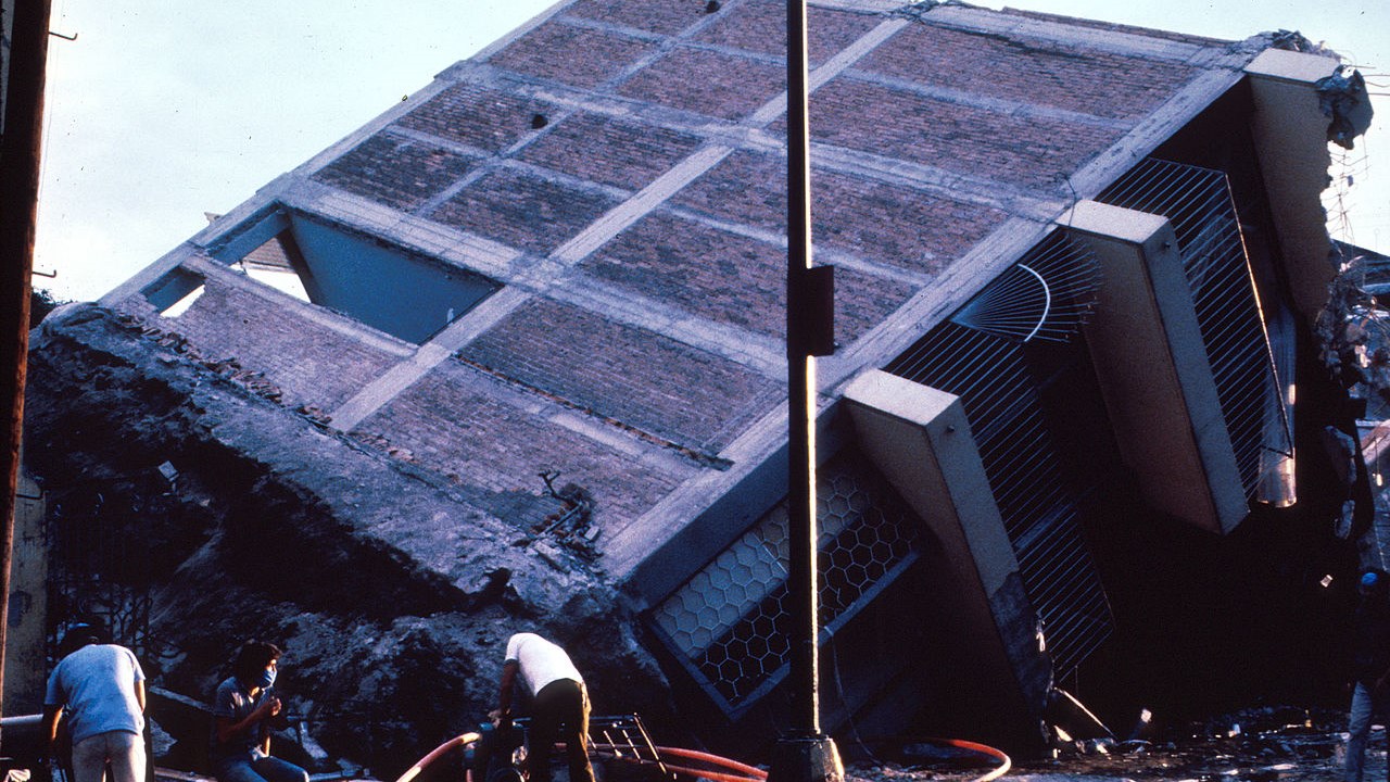 Τραγική σύμπτωση: Ανήμερα του φονικού σεισμού του 1985 το χτύπημα του εγκέλαδου στο Μεξικό – ΦΩΤΟ