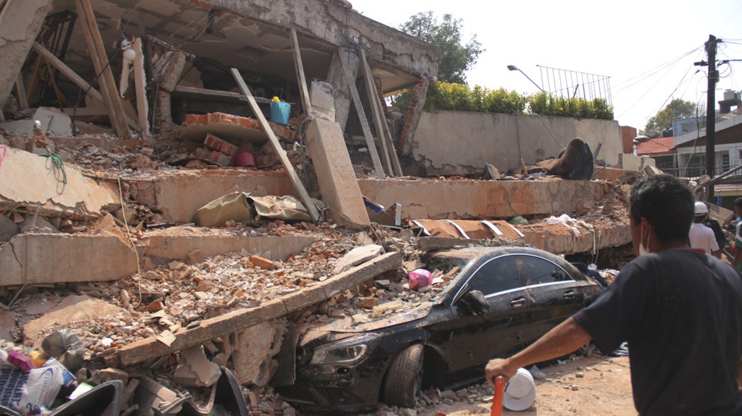 Κατέρρευσε σχολείο στο Μεξικό με 25 νεκρούς, ανάμεσά τους 21 παιδιά