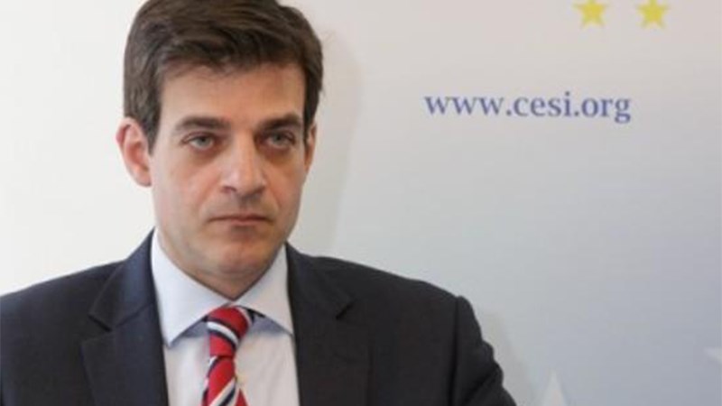 Έφυγε από τη ζωή ο Ανδρέας Γαλανάκης, πρώην εκπρόσωπος του ελληνικού ΥΠΟΙΚ στις Βρυξέλλες