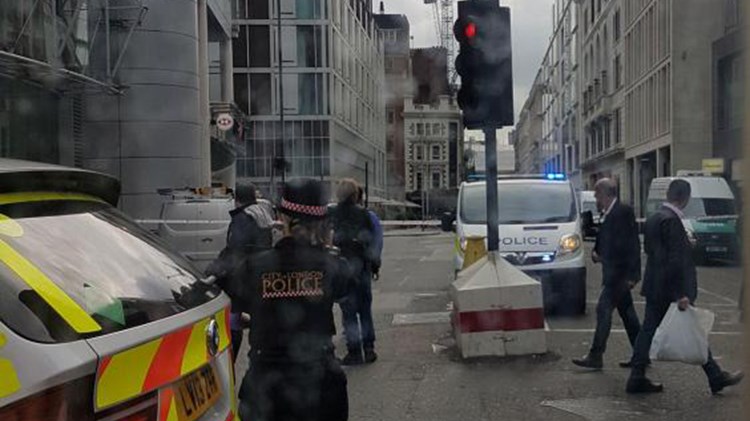 Λήξη συναγερμού για το ύποπτο δέμα στο Λονδίνο