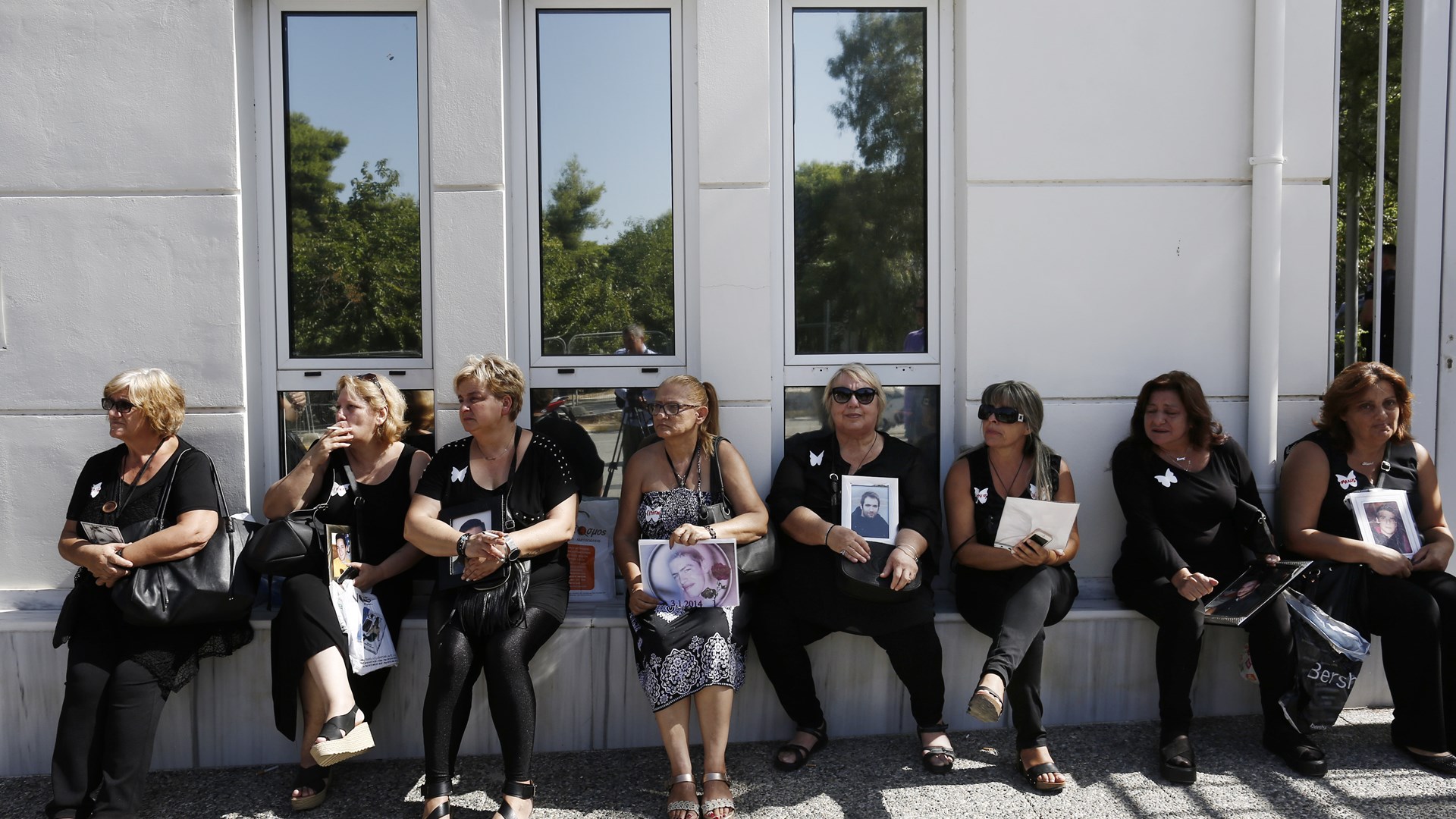 Συγκλονίζουν οι μητέρες που έχασαν τα παιδιά τους σε τροχαία: «Όχι άλλο αίμα στην άσφαλτο»  – ΦΩΤΟ