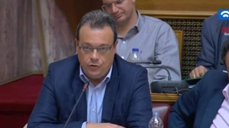 Ο Φάμελλος για τον Σαρωνικό: Δεν είναι οικολογική καταστροφή, είναι αναστρέψιμο ατύχημα – ΒΙΝΤΕΟ