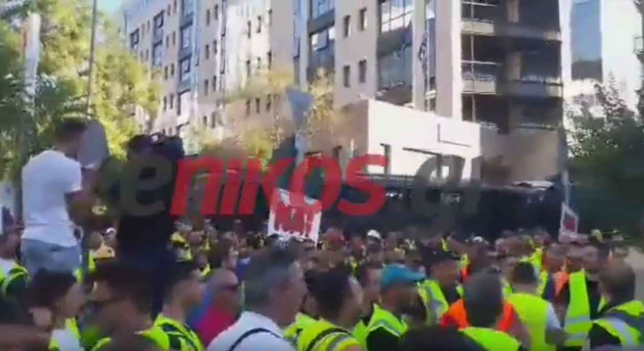 Νέο ΒΙΝΤΕΟ από τη συγκέντρωση των μεταλλωρύχων στο υπουργείο Περιβάλλοντος