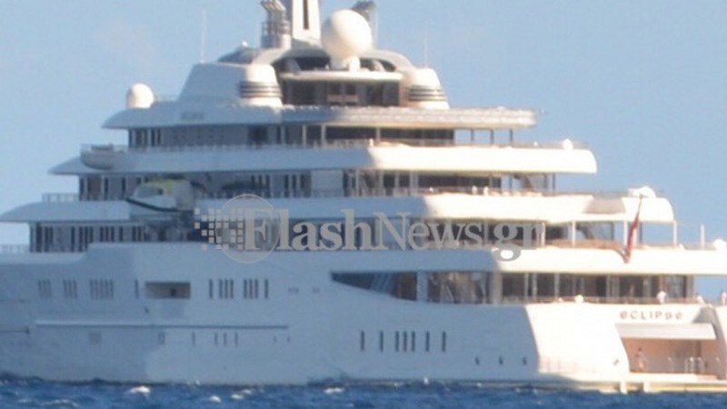 Στα Χανιά το γιοτ του Ρομάν Αμπράμοβιτς – ΦΩΤΟ