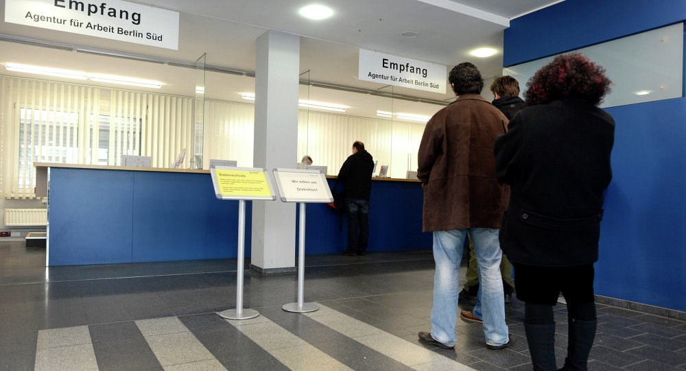 Γερμανία: Αυξάνεται ο αριθμός των εκατομμυριούχων αλλά και των μακροχρόνια ανέργων